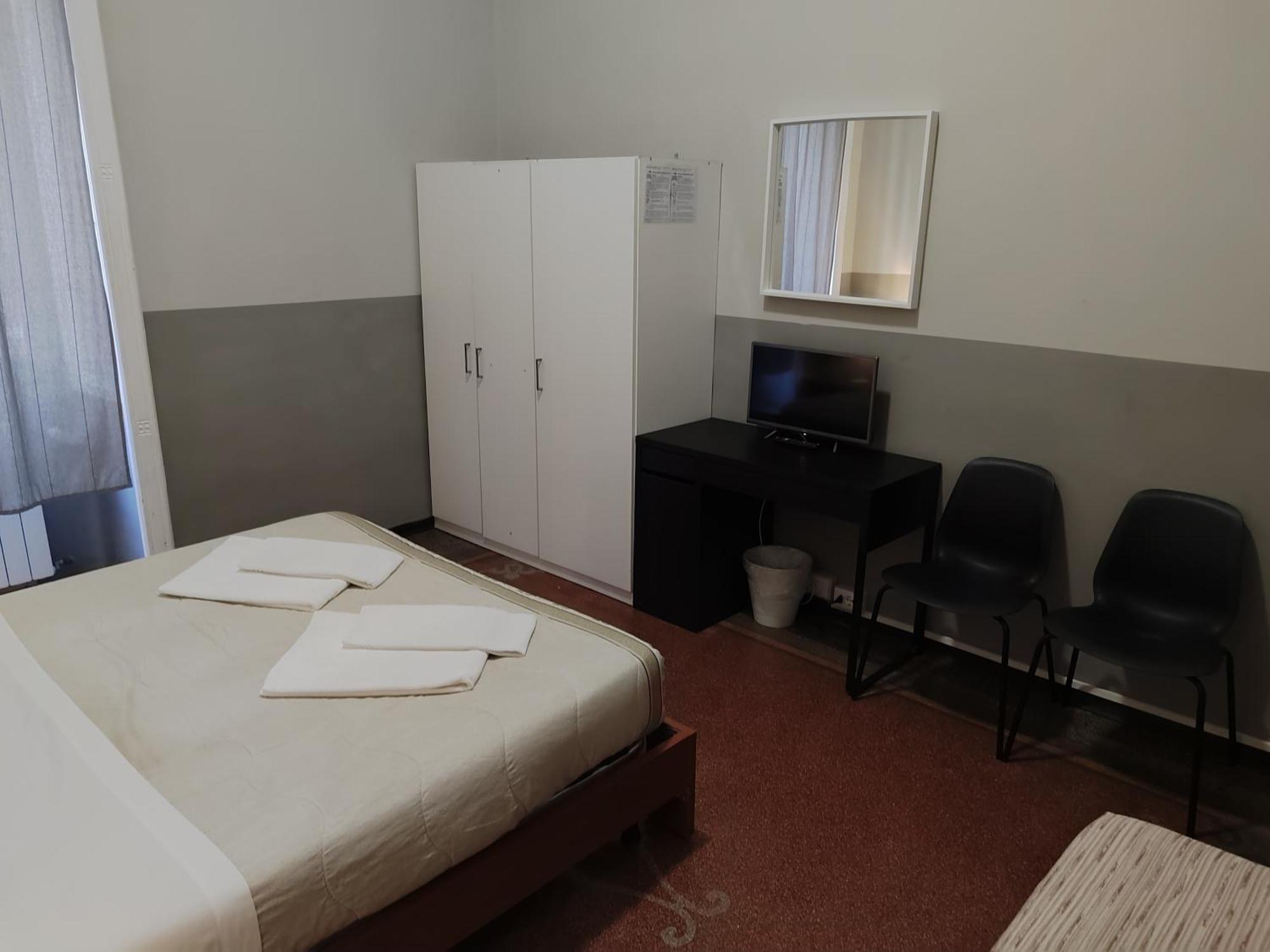 Camera Tripla con Bagno in Comune